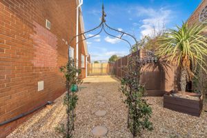 Photo 27- click for photo gallery